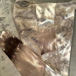 Brand: A CORE ATHLETIC LEGGINGS WITH POCKETS. WOMEN’S SIZE XL (BNWT)